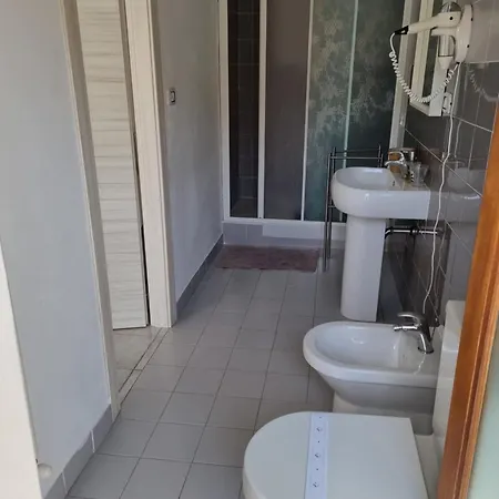 Bed & Breakfast Dreams 4*