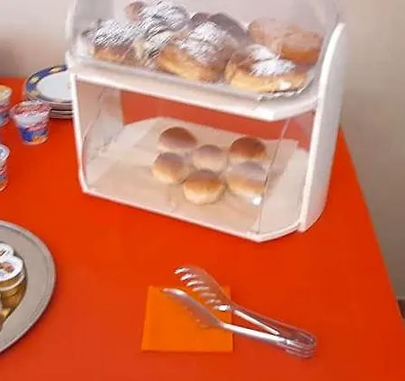 Dreams Nocleg ze śniadaniem 3*